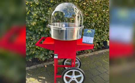 Zuckerwattemaschine in rot mit Wagen